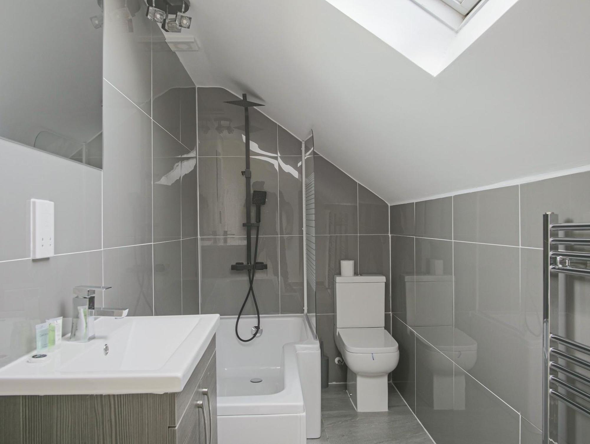 Luxe 5 Bed Bungalow In Snodland, Medway, Kent Ngoại thất bức ảnh