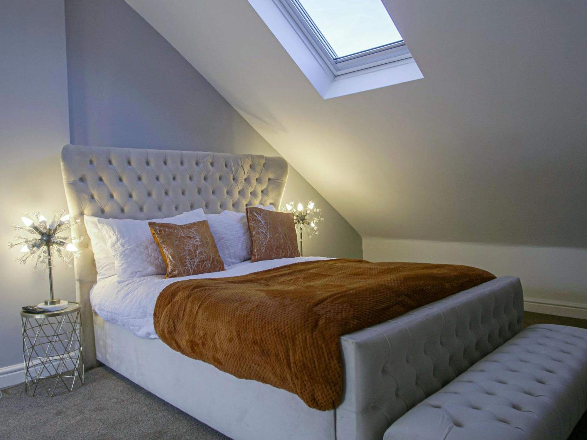 Luxe 5 Bed Bungalow In Snodland, Medway, Kent Ngoại thất bức ảnh