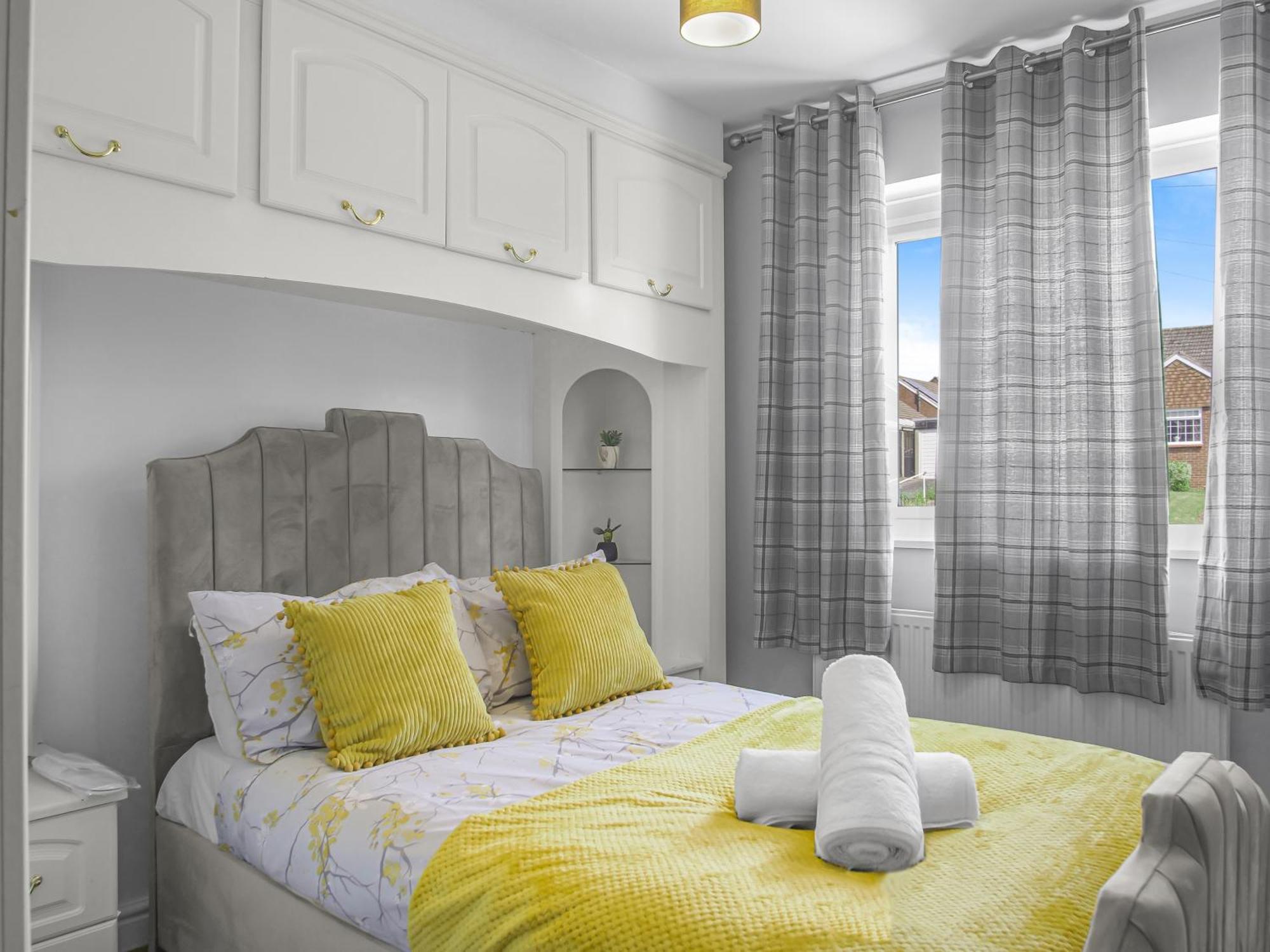 Luxe 5 Bed Bungalow In Snodland, Medway, Kent Ngoại thất bức ảnh